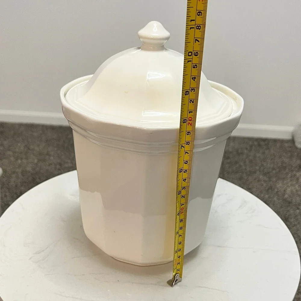 Pfaltzgraff Heritage Canister 11